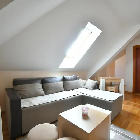 Apartman Nena La Vida *